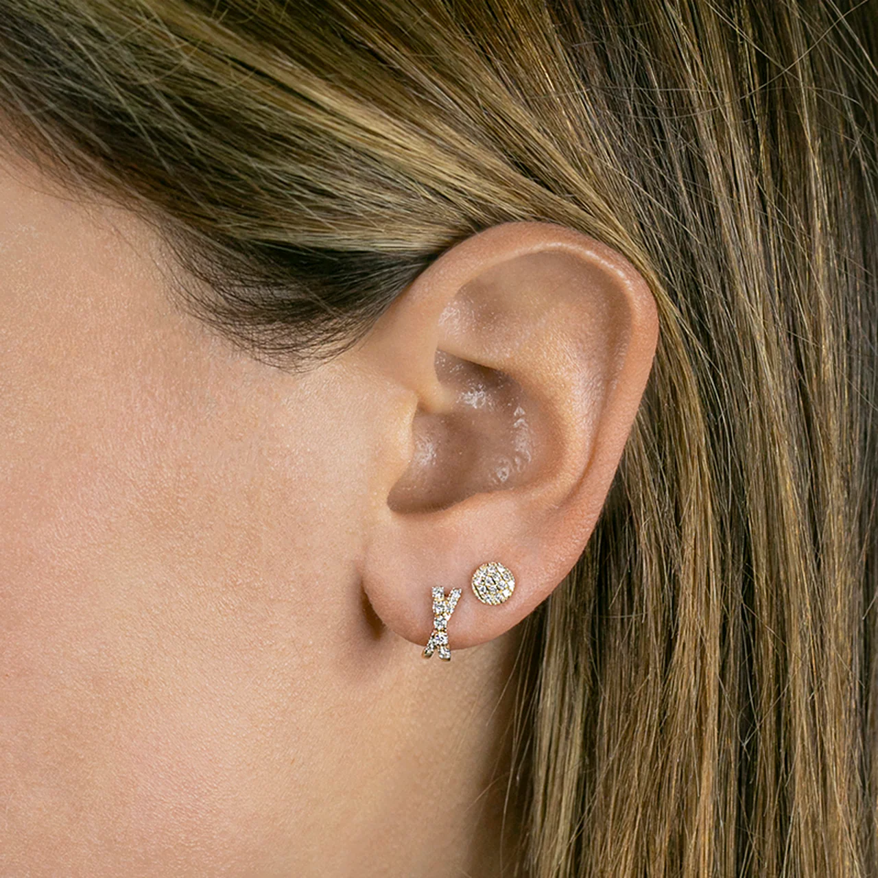 Darcey Hoop Earring in Gold - Image 4